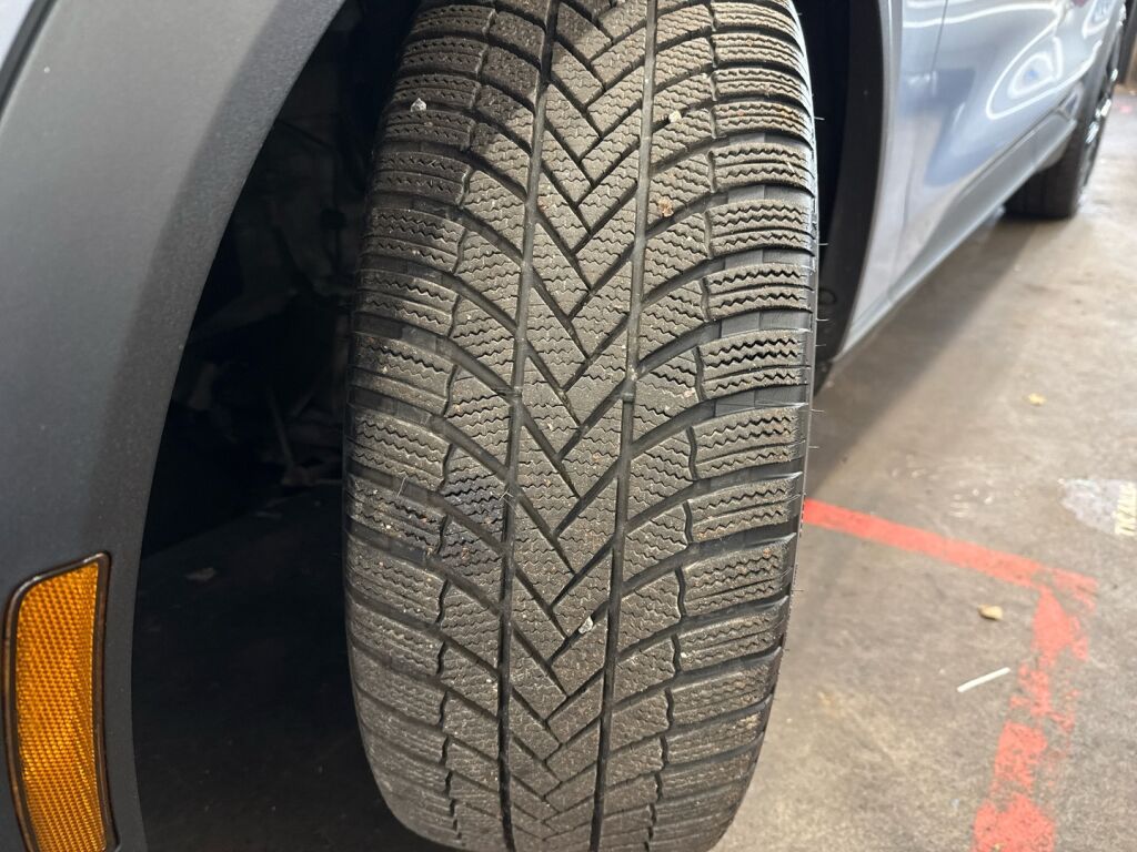 Ford Mustang 2022 Harmaa