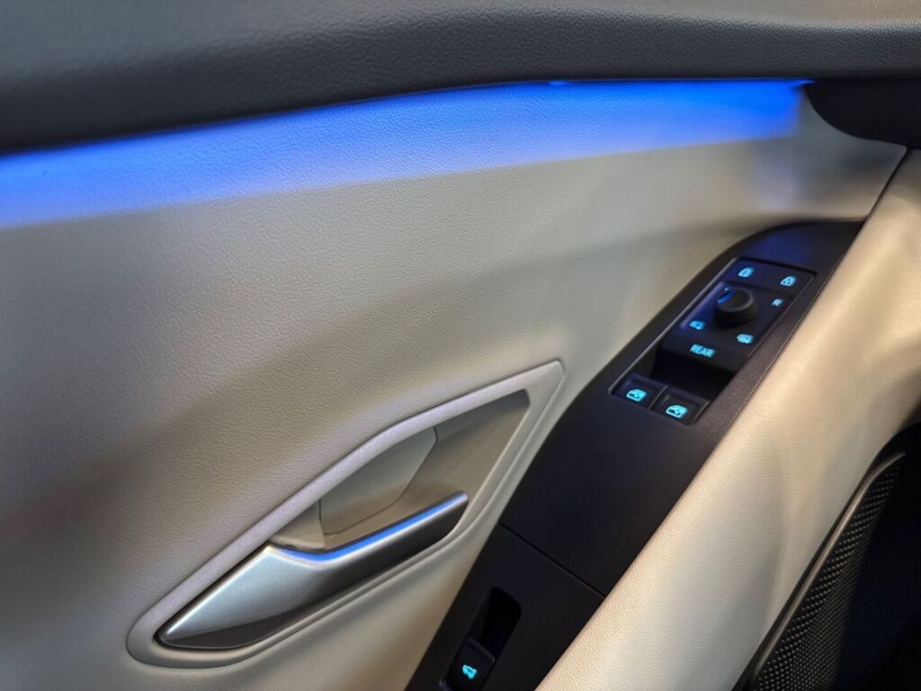 Ford Capri 2025 Frozen White