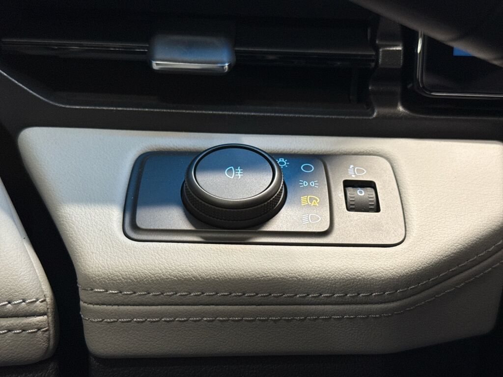 Ford Puma Gen-E 2025 Sininen