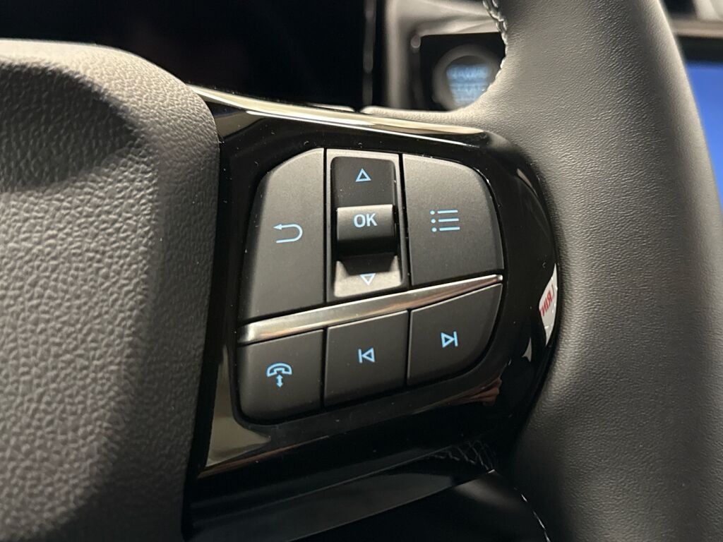 Ford Puma Gen-E 2025 Sininen