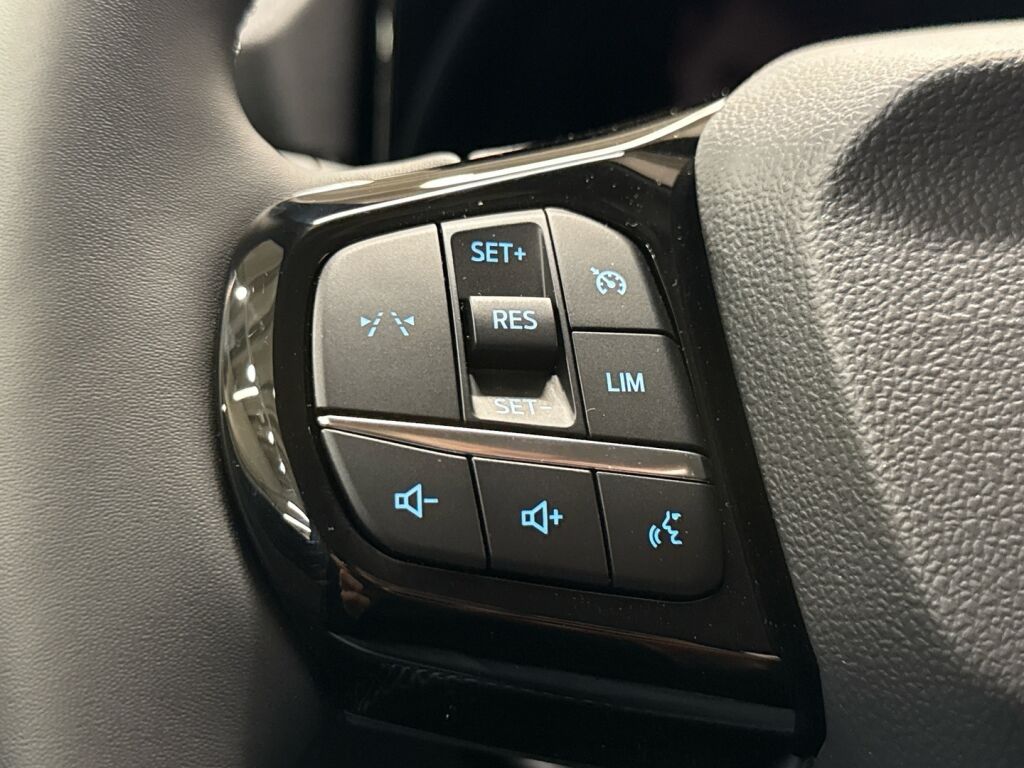 Ford Puma Gen-E 2025 Sininen