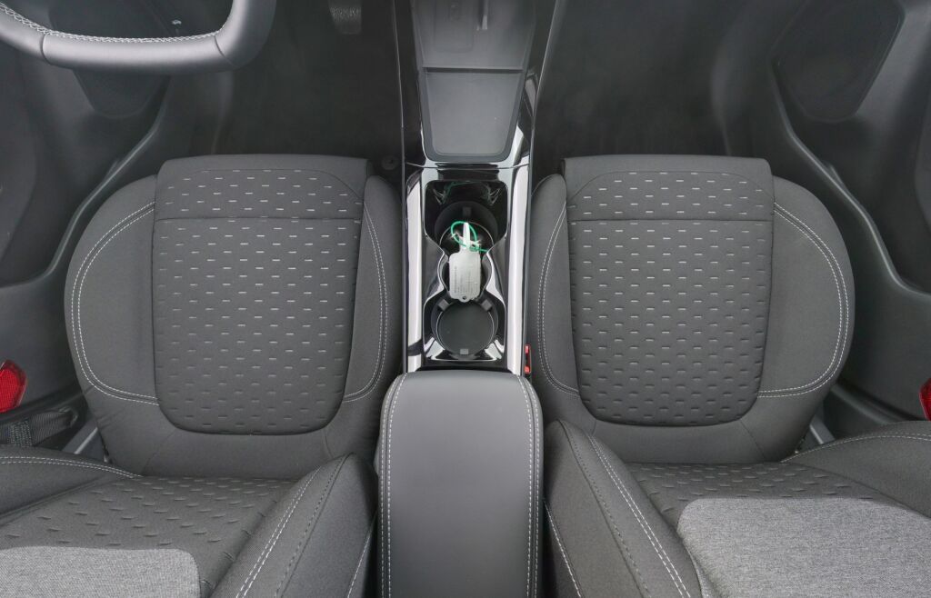 Ford Puma Gen-E 2025 Sininen