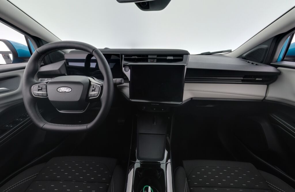 Ford Puma Gen-E 2025 Sininen