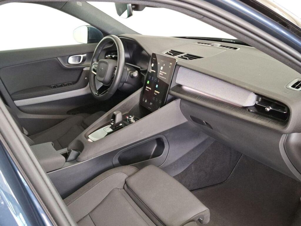 Polestar 2 2021 met.sininen