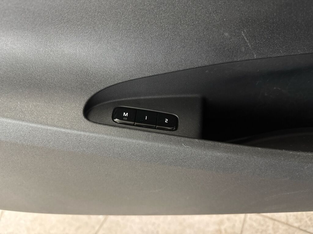 Polestar 2 2020 Valkoinen