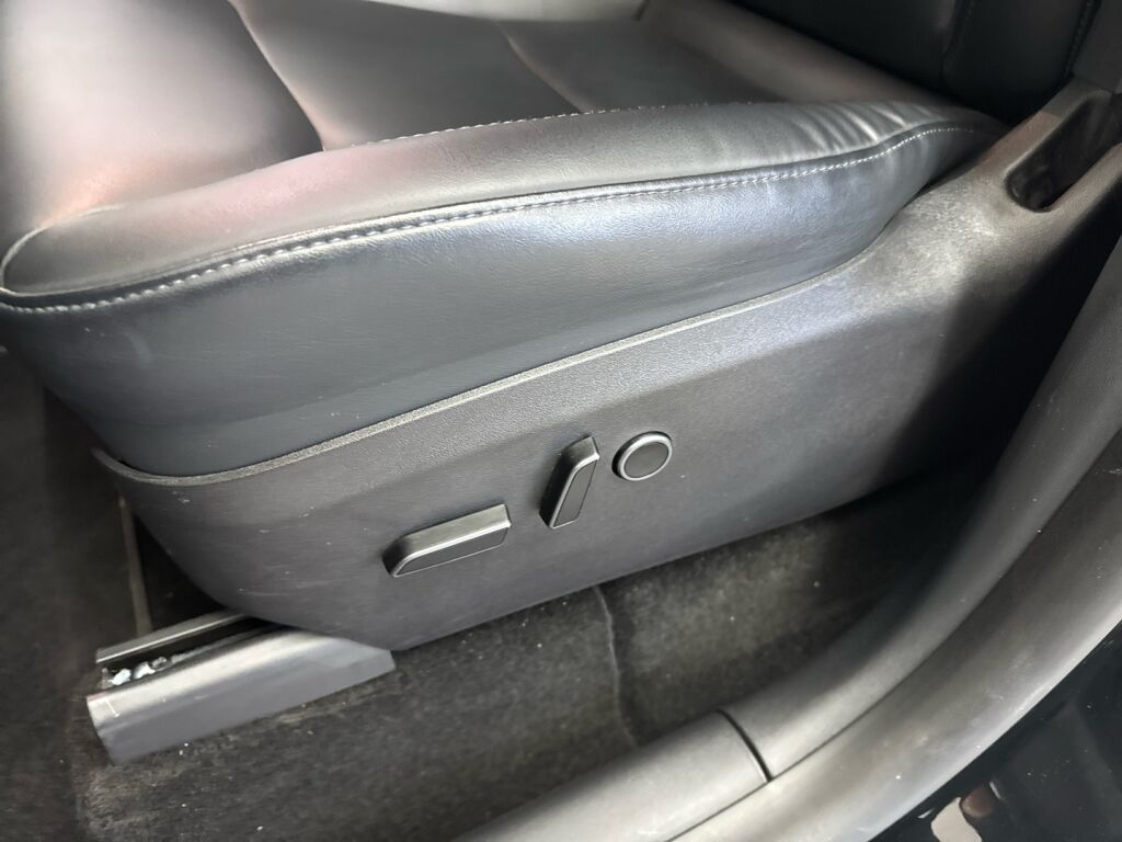 Tesla Model Y 2022 Musta