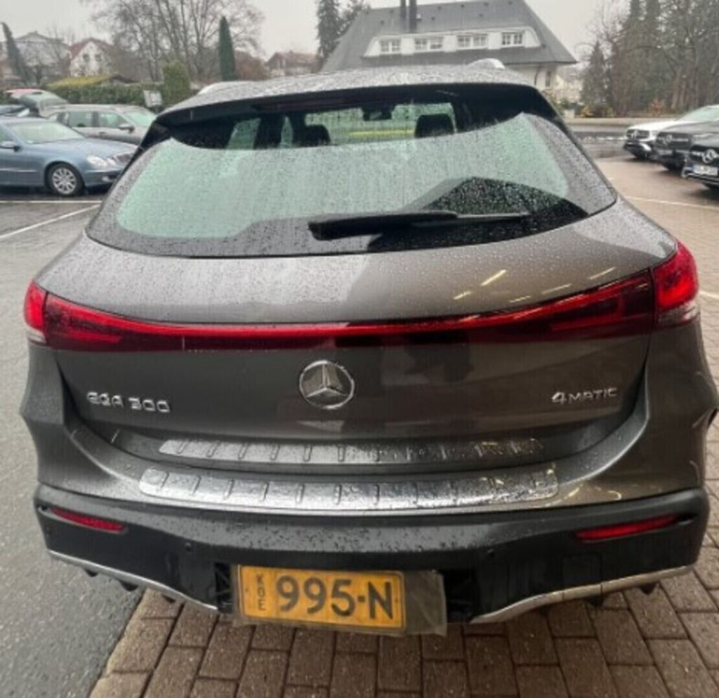 Mercedes-Benz EQA 2023 