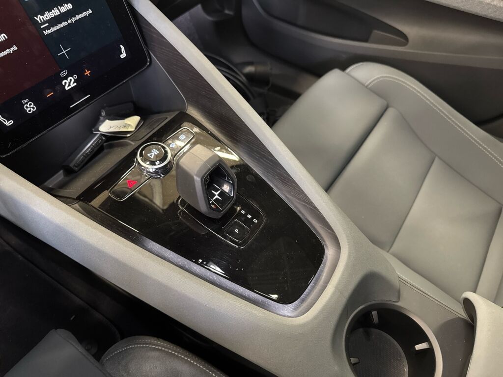 Polestar 2 2021 9