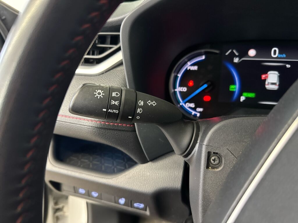 Toyota RAV4 Plug-in 2022 Valkoinen