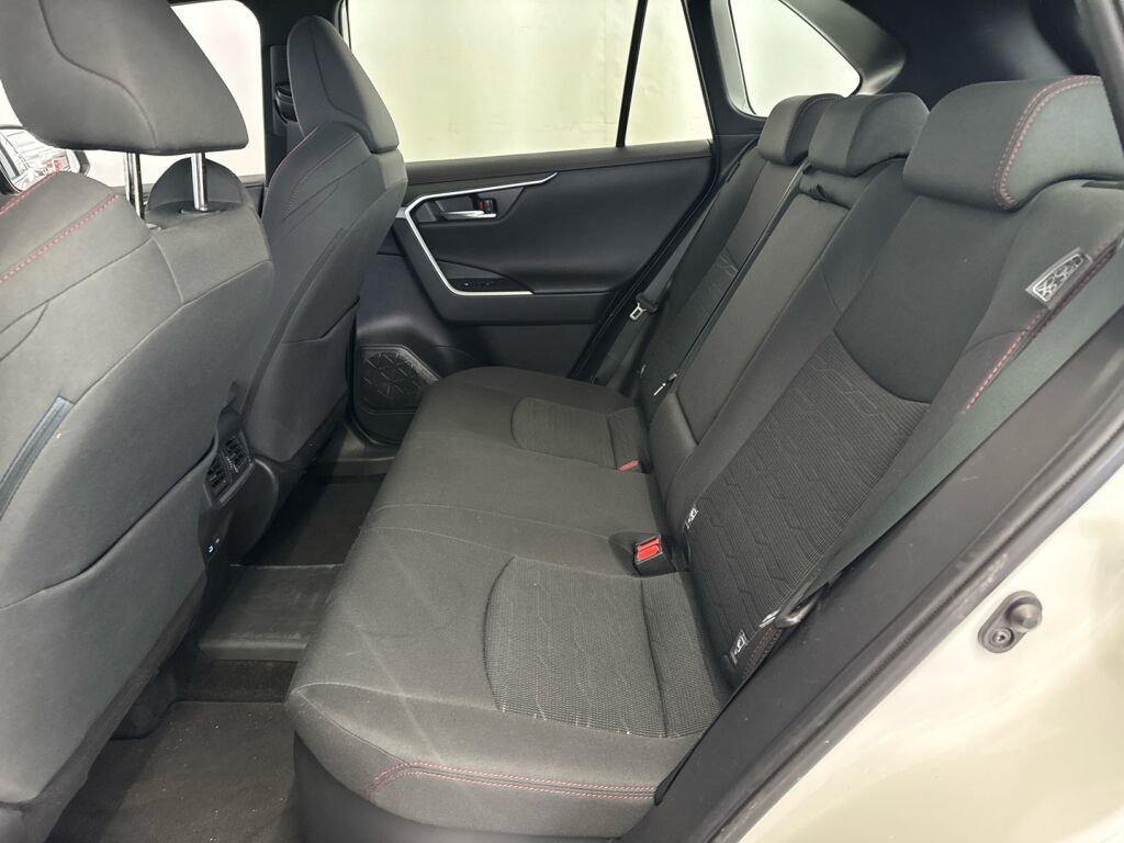 Toyota RAV4 Plug-in 2022 Valkoinen