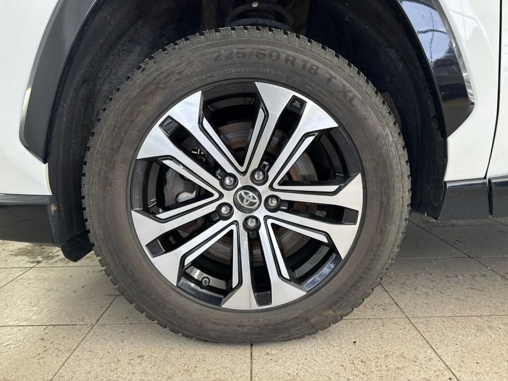 Toyota RAV4 Plug-in 2022 Valkoinen