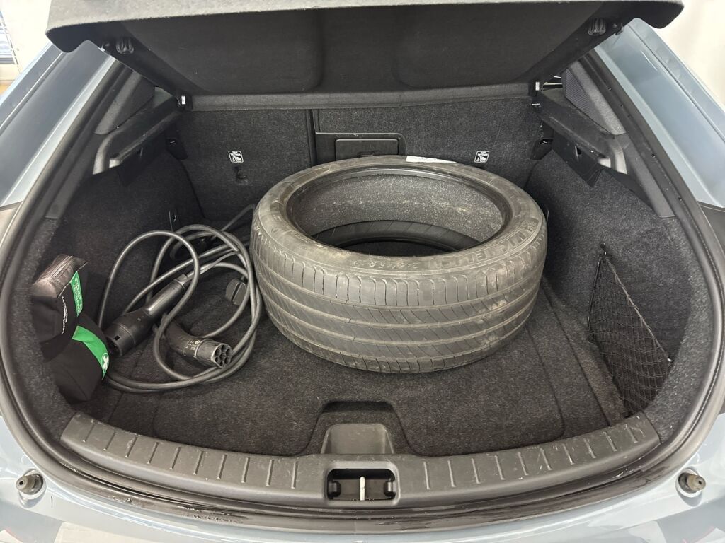 Polestar 2 2020 Harmaa