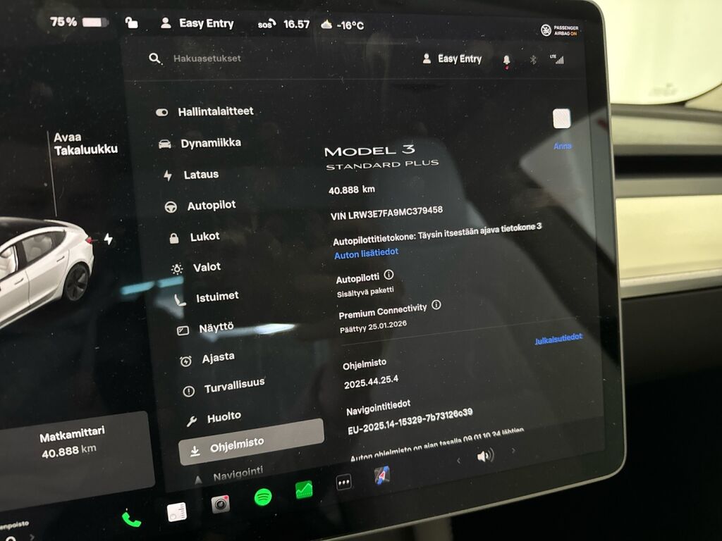 Tesla Model 3 2021 Valkoinen