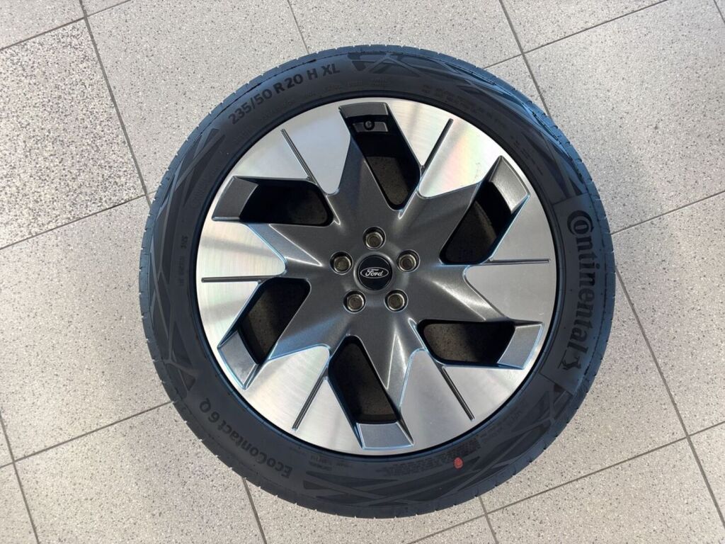 Ford Explorer 2025 Harmaa
