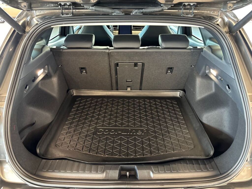 Ford Explorer 2025 Harmaa