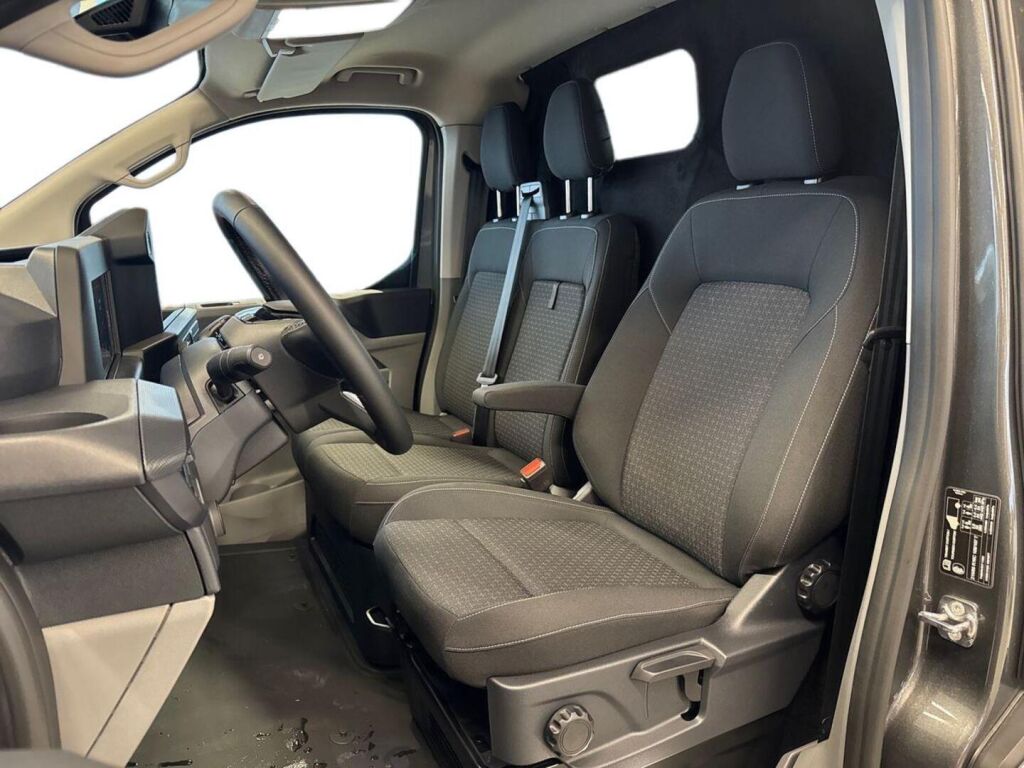 Ford Transit Custom 2025 Magnetic
