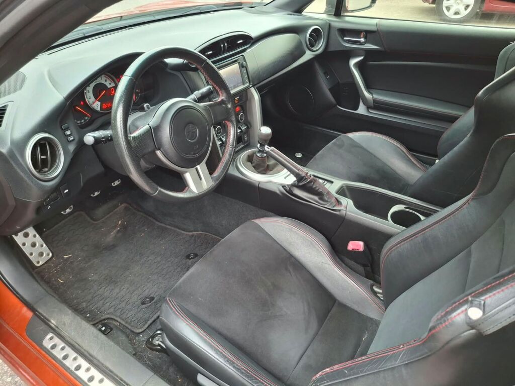 Toyota GT86 2012 Oranssi
