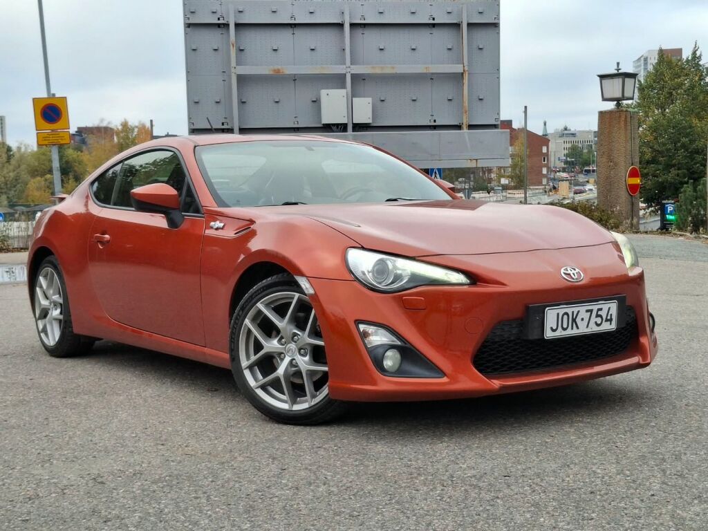 Toyota GT86 2012 Oranssi