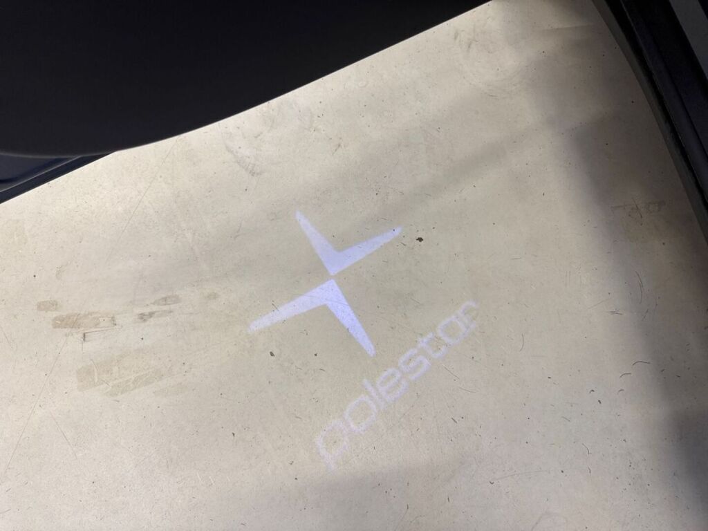 Polestar 2 2022 Harmaa