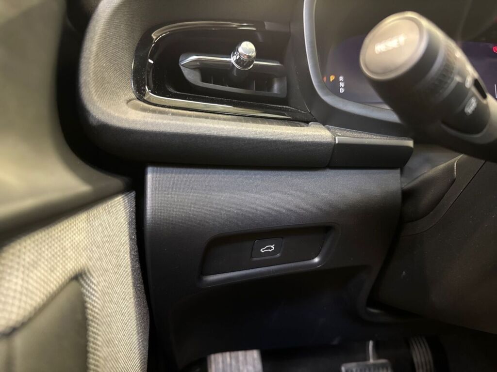 Polestar 2 2022 Harmaa
