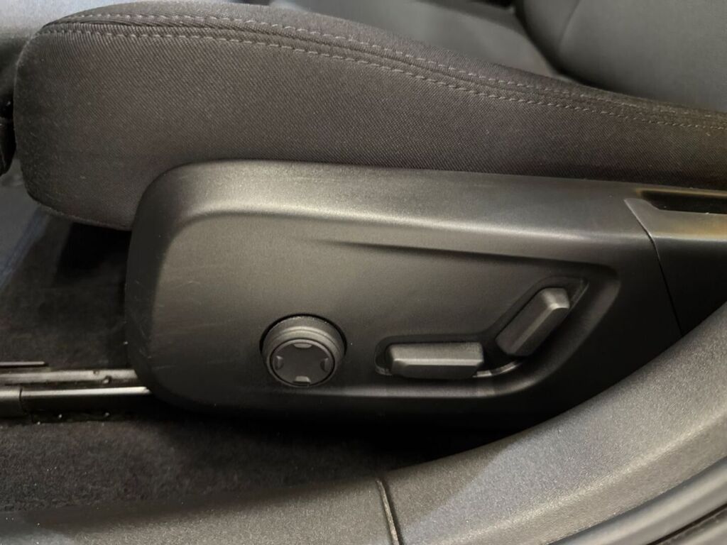 Polestar 2 2022 Harmaa