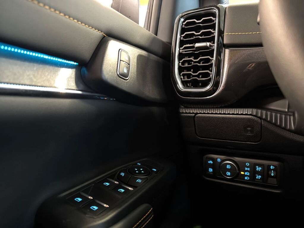 Ford Ranger 2025 Frozen White