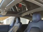 Tesla Model 3 2019 Punainen