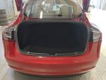 Tesla Model 3 2019 Punainen
