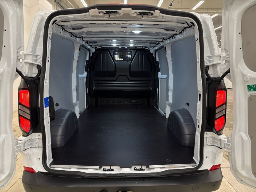 Ford Transit Custom 2026 Valkoinen