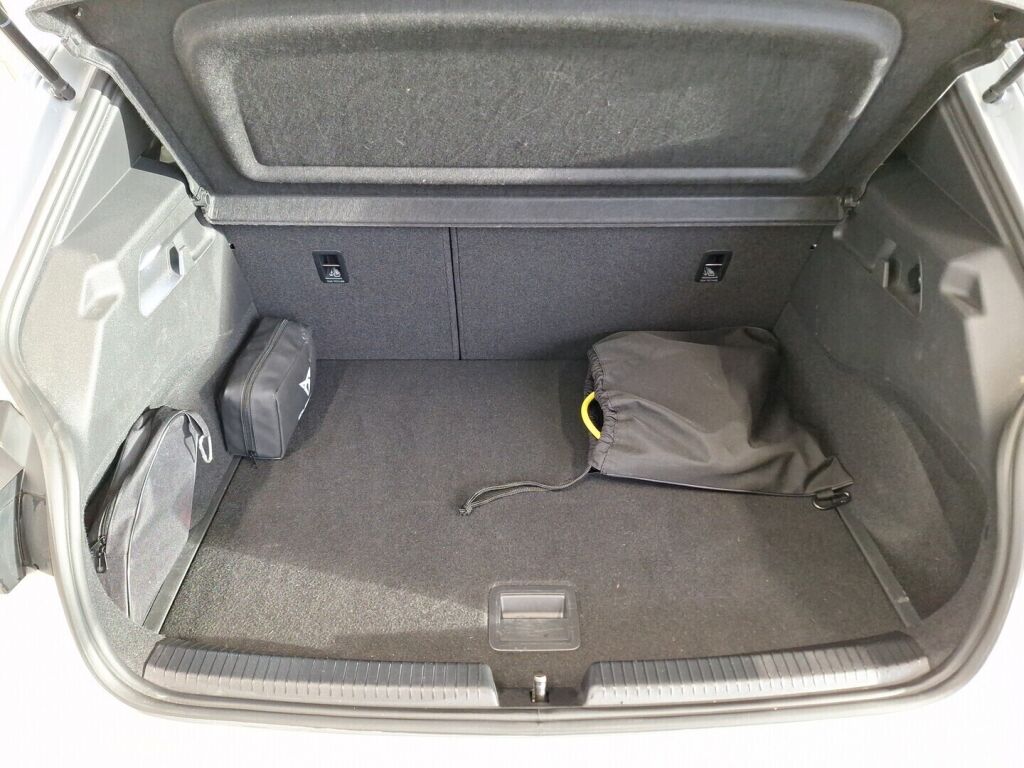 Cupra Born 2023 Harmaa