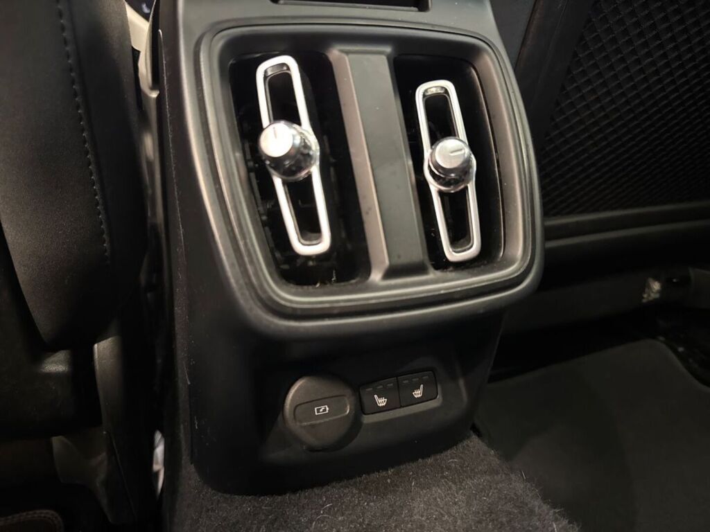 Polestar 2 2020 Musta