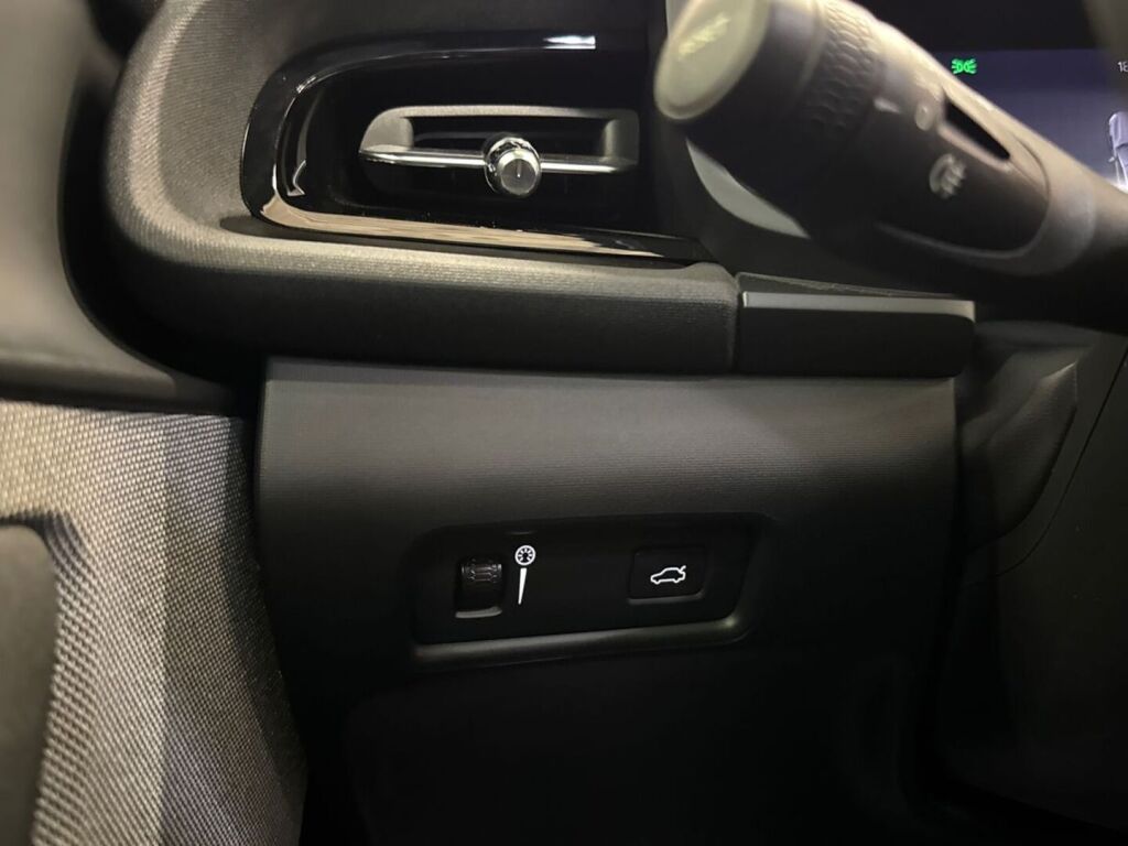 Polestar 2 2020 Musta