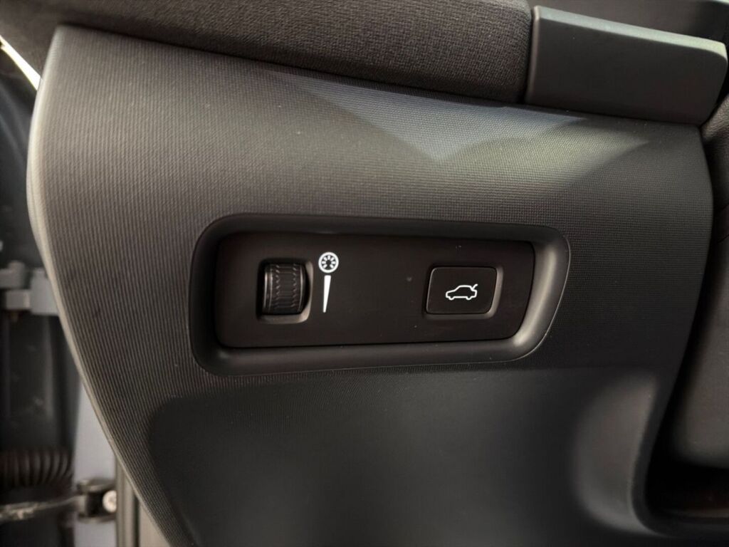 Polestar 2 2021 Harmaa