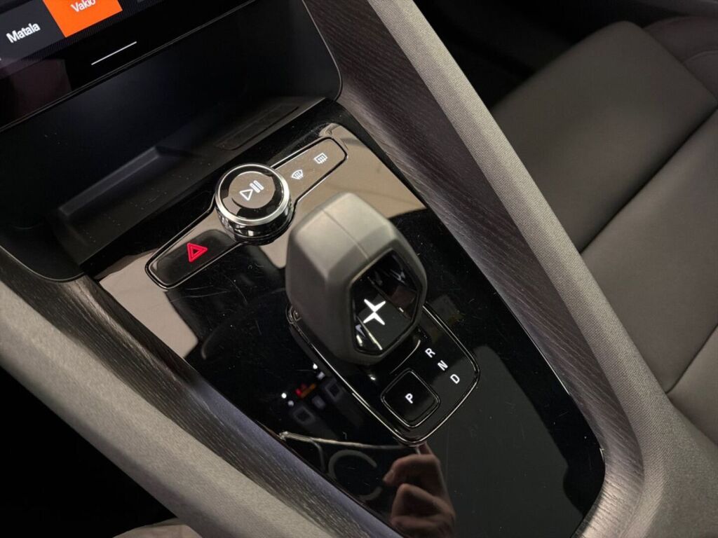 Polestar 2 2021 Harmaa