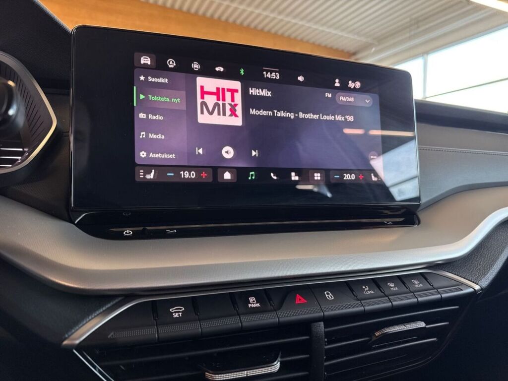 Skoda Octavia 2026 Valkoinen