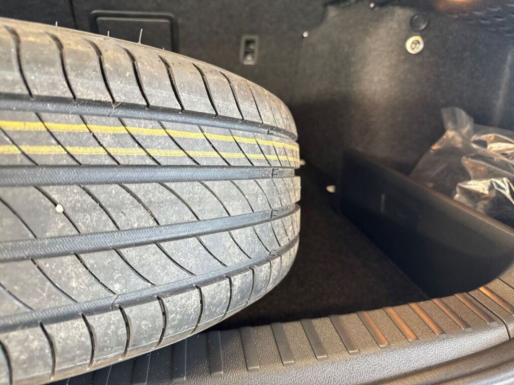 Skoda Octavia 2026 Valkoinen