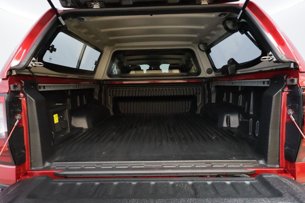 Ford Ranger 2025 Punainen