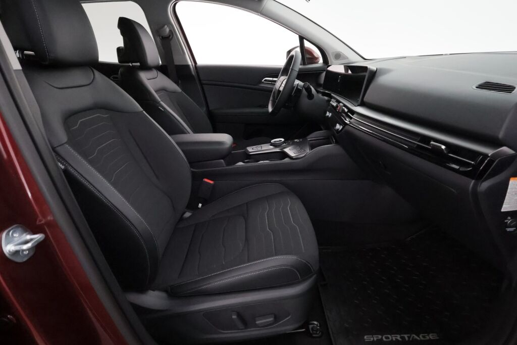 Kia Sportage 2025 Punainen