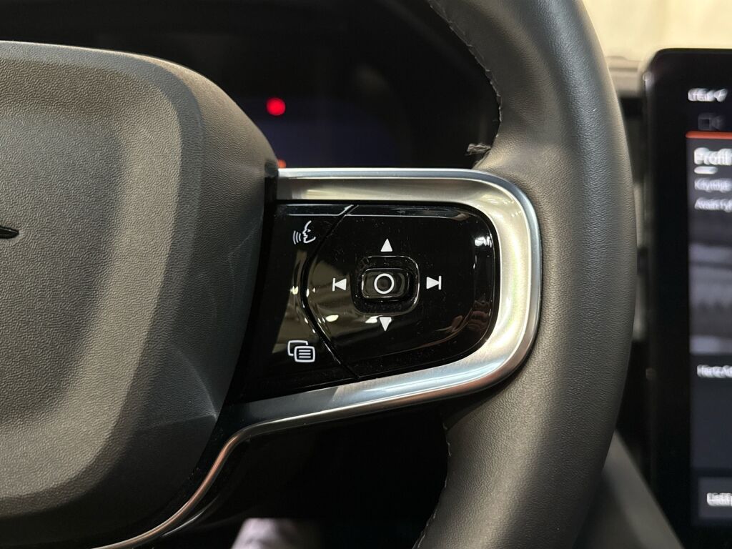 Polestar 2 2023 Thunder