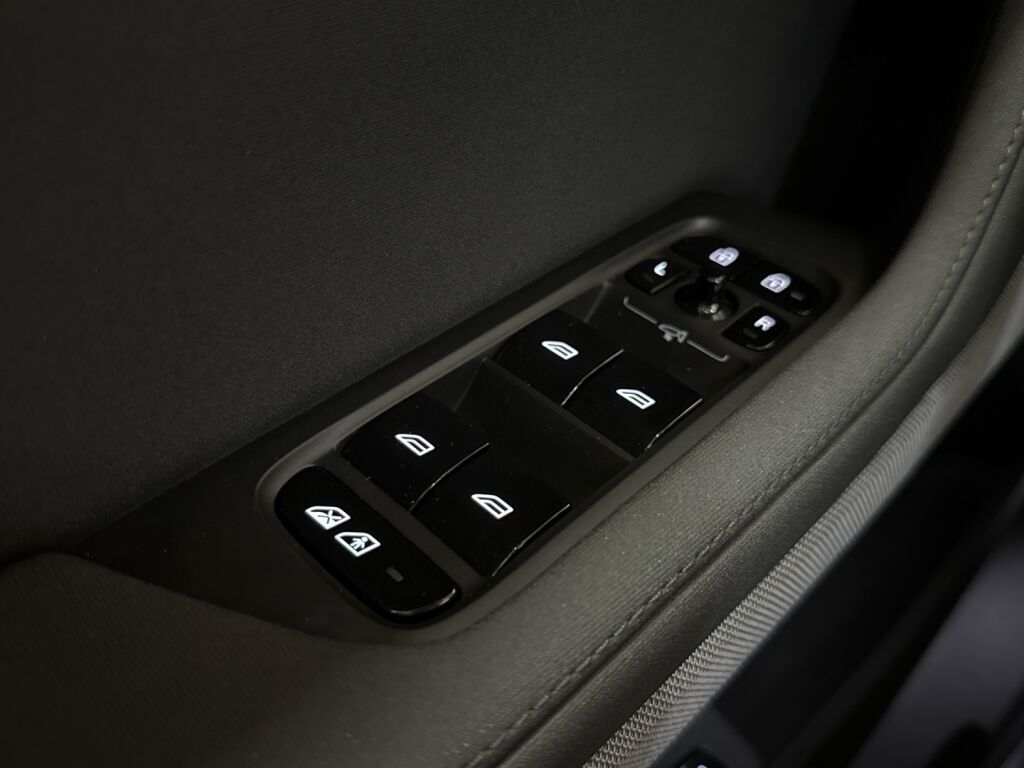 Polestar 2 2023 Thunder