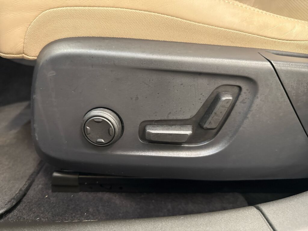 Polestar 2 2023 Snow