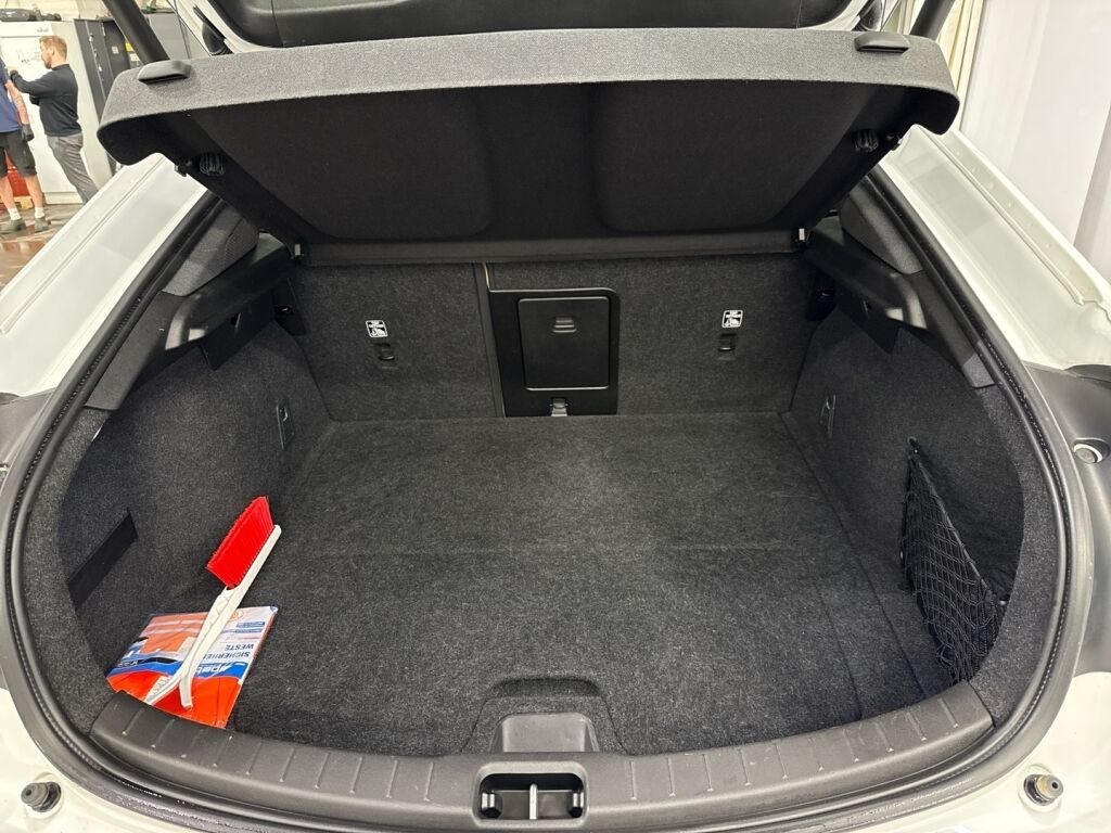 Polestar 2 2023 Snow