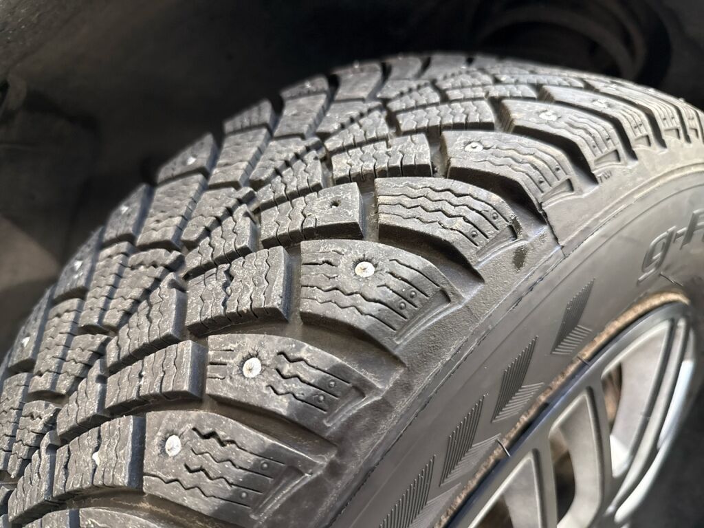 Mercedes-Benz C 2006 Harmaa