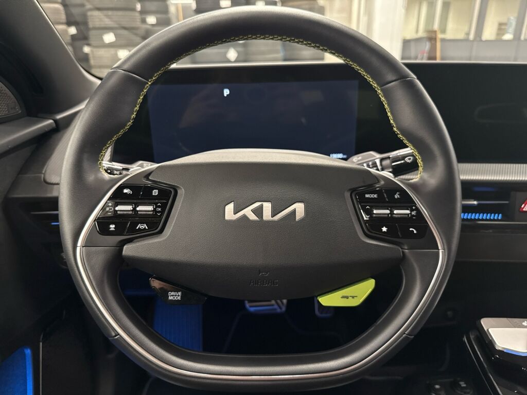 Kia EV6 2024 Musta