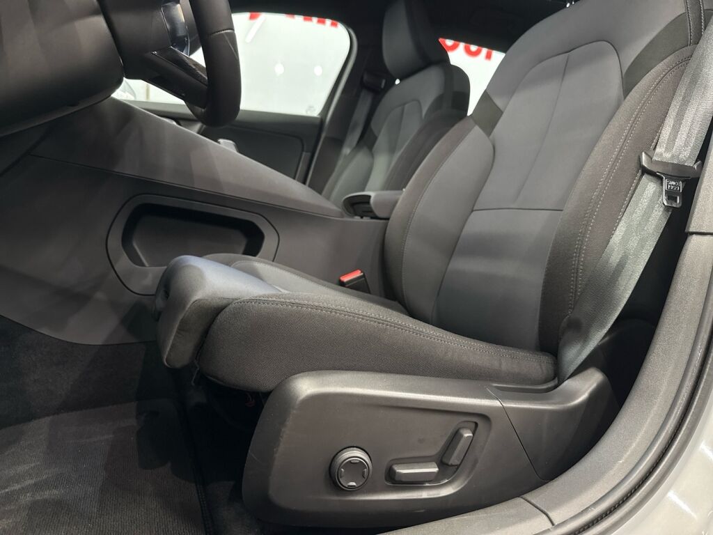 Polestar 2 2023 Magnesium