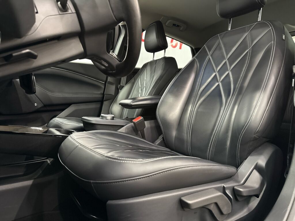 Ford Mustang 2021 Musta