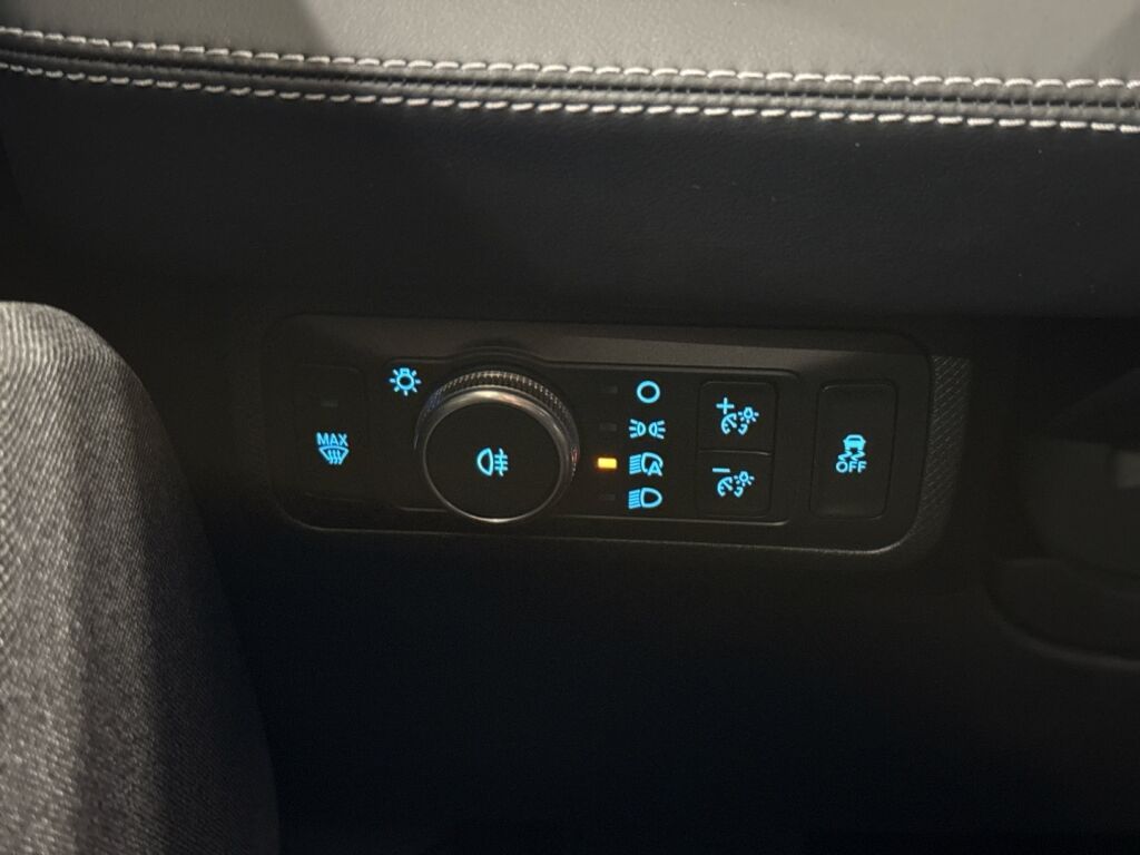 Ford Mustang 2021 Musta