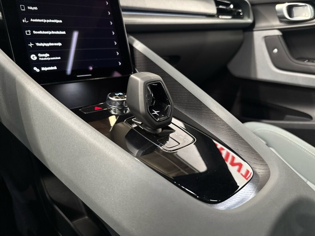 Polestar 2 2023 Valkoinen