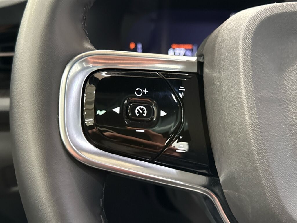 Polestar 2 2023 Valkoinen