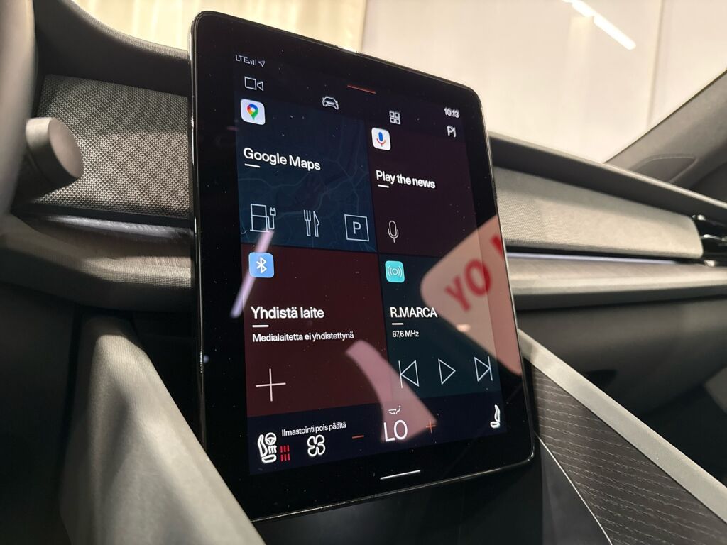 Polestar 2 2023 Valkoinen